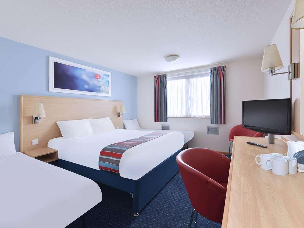 Hickstead Hotel Bolney Oda fotoğraf